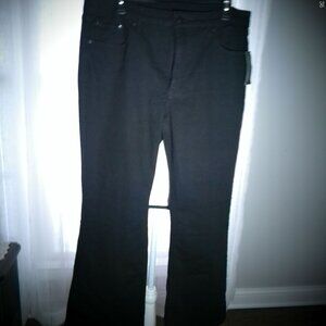 BEAUTIFUL NWT by Lawrence Zarian Stretch Bootcut Black Jeans 16P